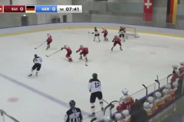 Le meilleur espoir de #NHLDraft @ timstuetzle8 fait un show avec l'équipe d'Allemagne U20 oui ...