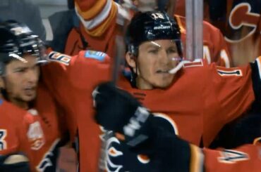 Les @nhlflames cherchent à apporter la chaleur dans les #StanleyCup Qualifiers.  ...