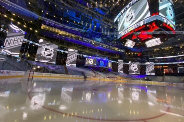 C'est l'heure.  Regardez @penguins contre @philadelphiaflyers sur @NHLonNBCSports et NHL ....