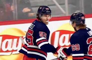 Kyle Connor Hellebuyck Il ne reste que deux jours avant que les @nhljets prennent la glace en t ...