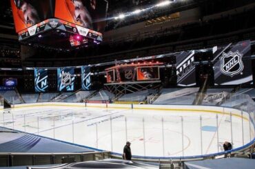 Les scènes de la #StanleyCup se déroulent au Rogers Place à Edmonton Scotiabank Arena à Tor ...