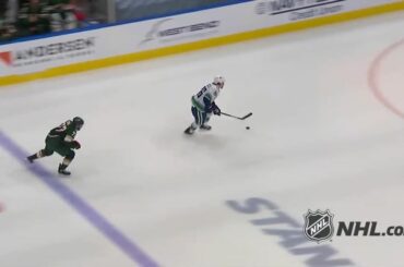 Antoine Roussel (@rouss_ant) est flyinnnnnn 'là-bas. #StanleyCup Qualifiers

: ...