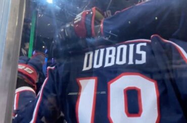 Sonnez le canon! Les @bluejacketsnhl bourdonnent dans le troisième. #StanleyCup Qual ...