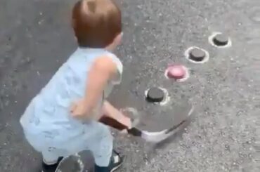 Ovi Jr. ressemble déjà à Ovi Sr. Tournoi à la ronde #StanleyCup

(: @nastyashubsk ...