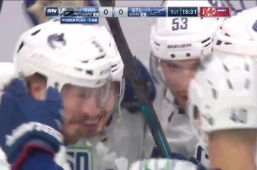 SIZZLER! Right off the twig.

@bohorvat snagging the Shot of the Night. #Stanley...