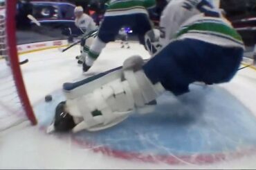 Talk about a kick save and a beauty! 

Wait till you see all the angles of this ...