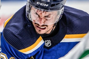Les @stlouisblues et @canucks s'affrontent dans le troisième match de ce soir. Qui obtient le W ...