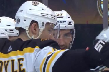 Un œil irréel de @ charliecoyle_3 sur cet objectif. #Coupe Stanley...