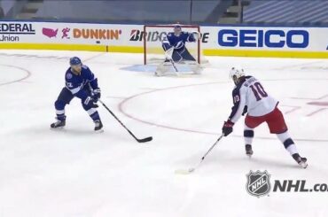 JAW = DÉPOSÉ. Mon Dieu, @alexanderwennberg. #Coupe Stanley

: @nhlonnbcsports: ...
