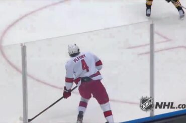 Nous vous encourageons à monter votre volume pour cette photo de Haydn Fleury ... #StanleyC ...