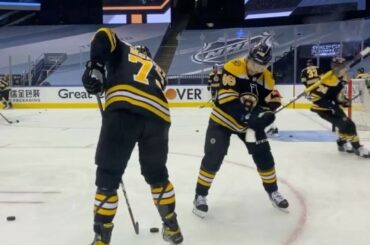 Les routines d'échauffement ne sont jamais plus importantes que pendant les Playoffs #StanleyCup ...