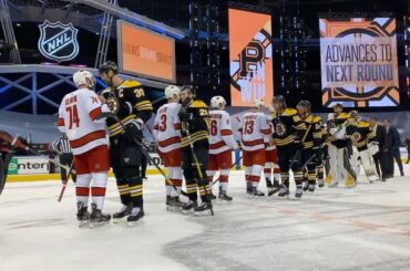 Une dure bataille se termine toujours par #HockeyHandshakes. #Coupe Stanley...