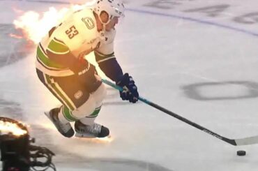 Quand nous disons que @bohorvat a été activé, nous le pensons vraiment. #Coupe Stanley

: 10h30 HE ...