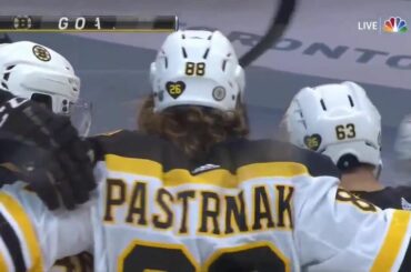 The power alone in this @davidpastrnak goal just screams Shot of the Night mater...