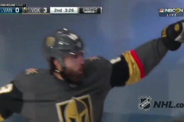 Détermination directe de @ alextuch89 sur FULL DISPLAY ici. #Coupe Stanley

: ...