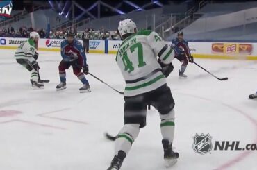 Aiguille filetée, but marqué via Joe Pavelski (@ jpav8). #Coupe Stanley

: @nhlonnbc ...