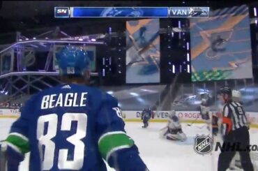 Quel coup, en effet.

Jay Beagle! #Coupe Stanley

: @nhlonnbcsports
: @sportsnet ...