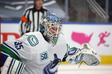 Que diriez-vous de cela pour son premier départ en séries éliminatoires #StanleyCup !? Une perfo irréelle de 43 sauvegardes ...