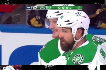 -Le seul but de John Klingberg (@klingbergjohn) dans le premier match
- @ anton_khudobin31officia ...