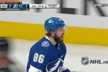 AVEC SECONDES À GAUCHE. NIKITA KUCHEROV GWG, C'MON. #Coupe Stanley...
