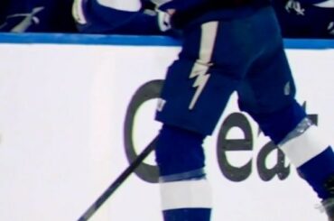 Le match 2 entre @ny_islanders et @tblightning a eu de très bons micros ...