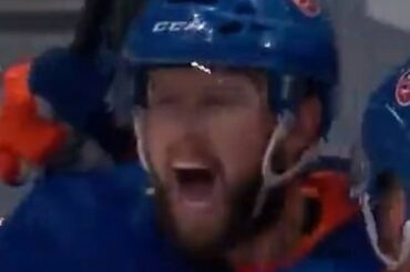 C'était une bataille jusqu'à la toute fin, mais les @ny_islanders ont pris le dessus dans le jeu ...