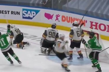 Captain America frappe toujours! #Coupe Stanley

: @nhlonnbcsports
: @sportsnet ...