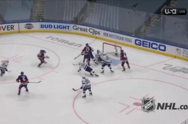 Au bon endroit, au bon moment pour Cal Clutterbuck! #Coupe Stanley

: @sportsnet ...