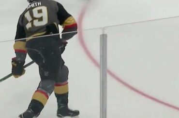 ALERTE DE FUSÉE VIA REILLY SMITH. #Coupe Stanley

: @nhlonnbcsports: @sportsnet ...