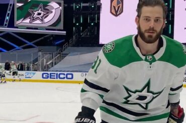 HEY LÀ, TYLER! #Coupe Stanley

: @nhlonnbcsports
: @sportsnet ...