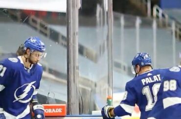 Les garçons sont prêts à partir! Es-tu? #Coupe Stanley

: @Nhlonnbcsports
: @Sportsnet ...