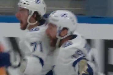 Il a fallu une seconde pour confirmer, mais vous feriez mieux de croire Anthony Cirelli (@ acirelli22) j ...
