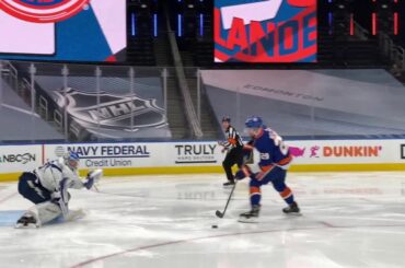 Calme. Cool. Recueilli. @ andreivasilevskiy88. #Coupe Stanley

: @nhlonnbcsports
: @s ...