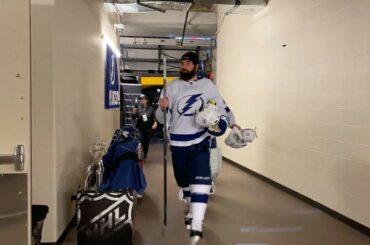 @pattymaroon est juste une MACHINE DE DEVIS. #Coupe Stanley...