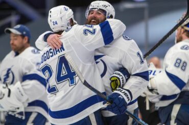 Ces moments sont mieux célébrés avec les coéquipiers. #Coupe Stanley...