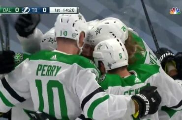 Le premier but de Joel Hanley en #StanleyCup Playoff est à la fois agréable et le tir du Ni ...