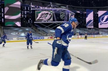 Oh mon que @ nikitakucherov86 passe est autre chose. #Coupe Stanley

: @nhlonnbcspo ...