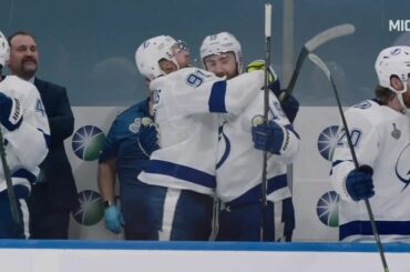 Ici pour le celly de banc de Steven Stamkos. #Coupe Stanley

Nouveaux épisodes de Quest For ...
