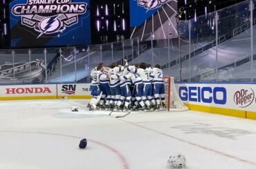 LA #StanleyCup EST À VOUS, @tblightning! ...