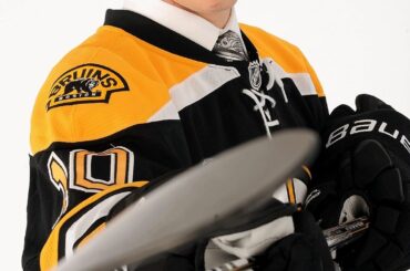 De la #NHLDraft à la #StanleyCup Final, quelle course ça a été pour Tyler Seg ...