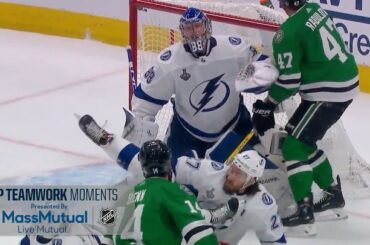 Le @tblightning s'est combiné pour remporter les honneurs du Top Teamwork Moment. #Coupe Stanley...