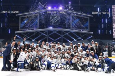 Rencontrez les champions de la #StanleyCup 2020, le @tblightning! ...