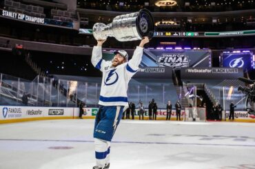14 buts. 19 passes décisives. 33 points.

Une des Playoffs #StanleyCup inoubliables ...
