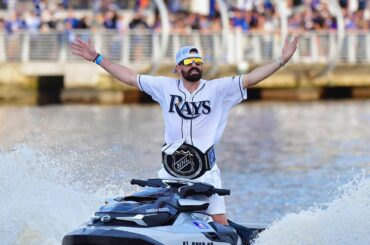 Kenny Powers a été très calme depuis cette photo. #Coupe Stanley...