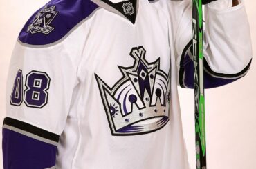 Revenons en arrière et regardons le projet de profil de Drew Doughty de 2008.
...