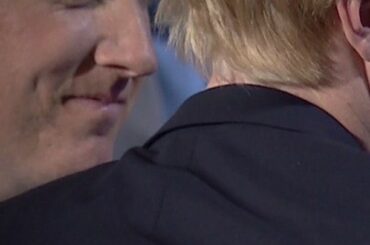 Revivez le repêchage de @ rasmusdahlinn en 2018 lorsqu'il est devenu membre du @Buffal ...