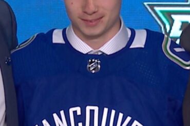 Le #NHLDraft est toujours un jour si spécial et pour @_quinnhughes, ce n'était pas exce ...