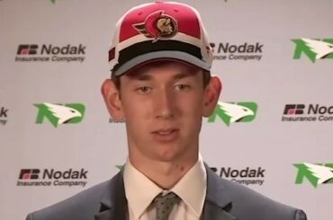 Le père de @ _jakesanderson, Geoff, a disputé plus de 1 000 matchs dans la LNH.

Le @senator ...