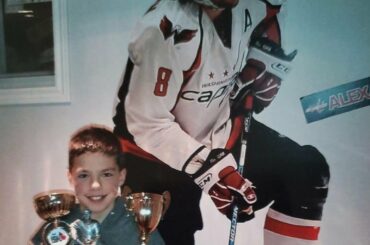 Le rêve d'enfance d'Hendrix Lapierre est devenu réalité. #NHLDraft

(@lapierreh, @capita ...