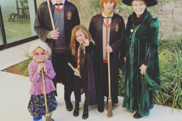 Vous êtes un sorcier, Marc-André Fleury. #HockeyHalloween

(@vlaroseefleury) ...